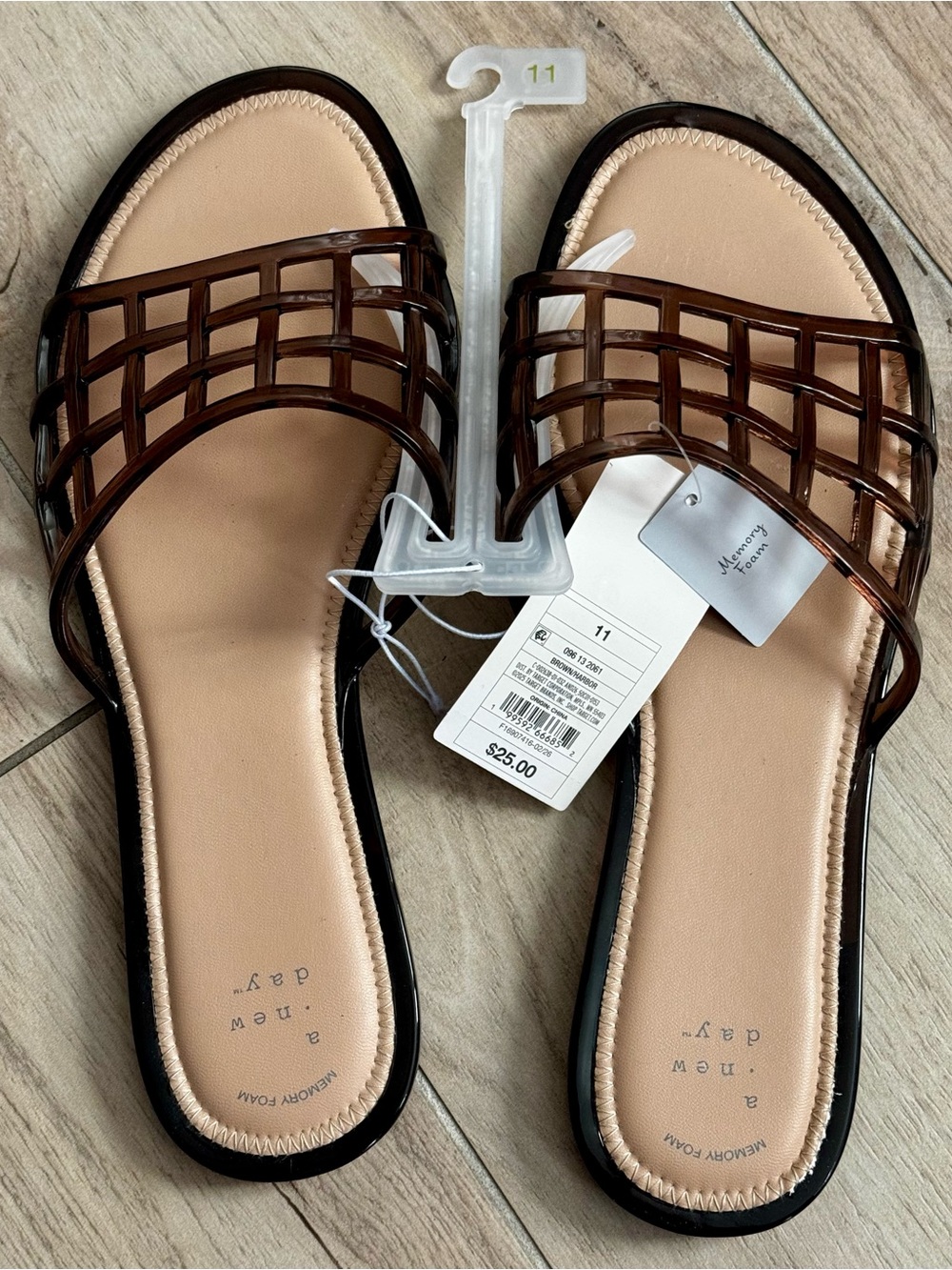 NWT a new day Tan Footbed with Dark Brown Lattice Slide Sandals - Women's Size11